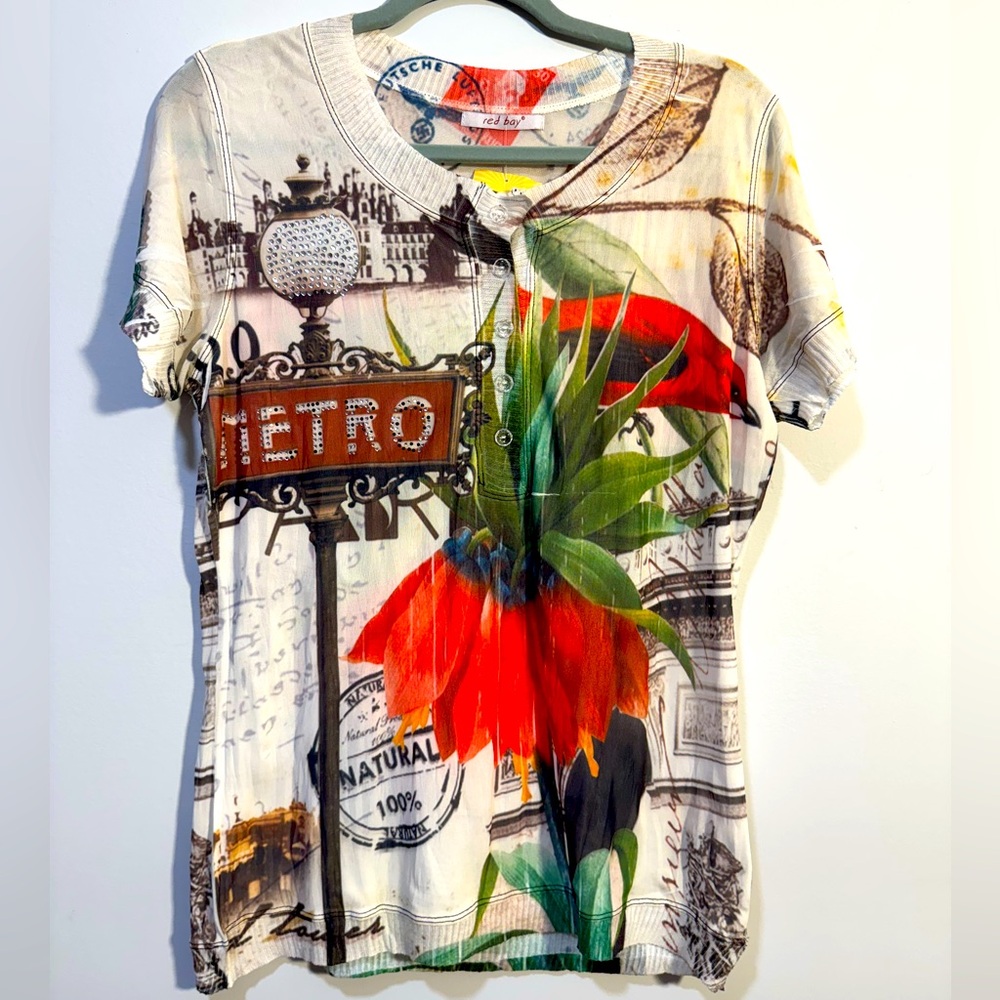 Vintage Red Bay Graphic‎ T-Shirt